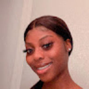 Meet your Posher, Laurie